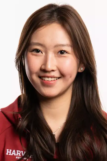 Lucia Zhang, Fencing, Harvard University