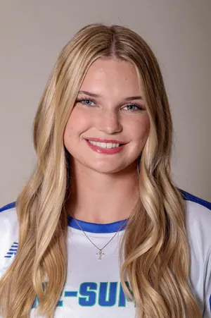 Emmy Lee, Softball, undefined