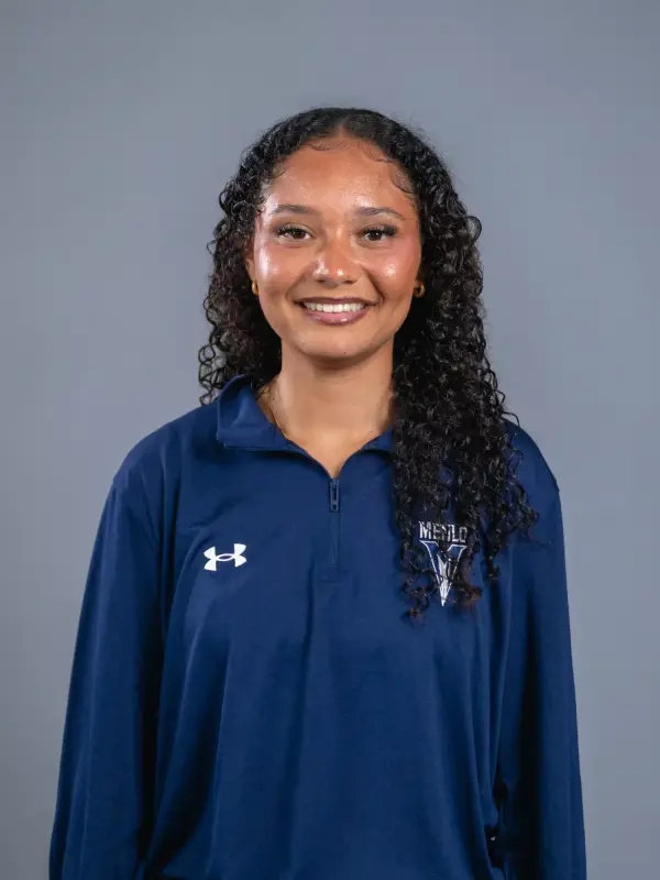 Laila Alfadhiel, Soccer, Menlo College