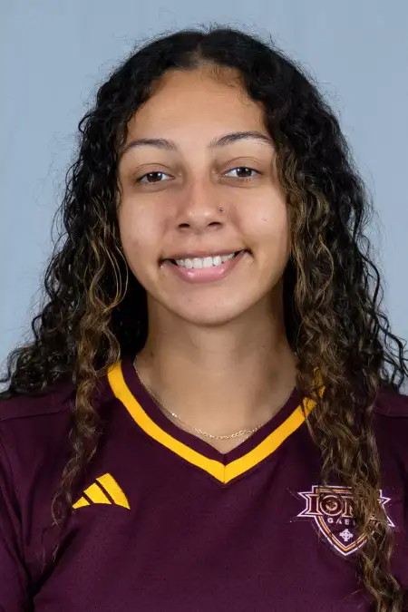 Sara Pina, Softball, Iona University