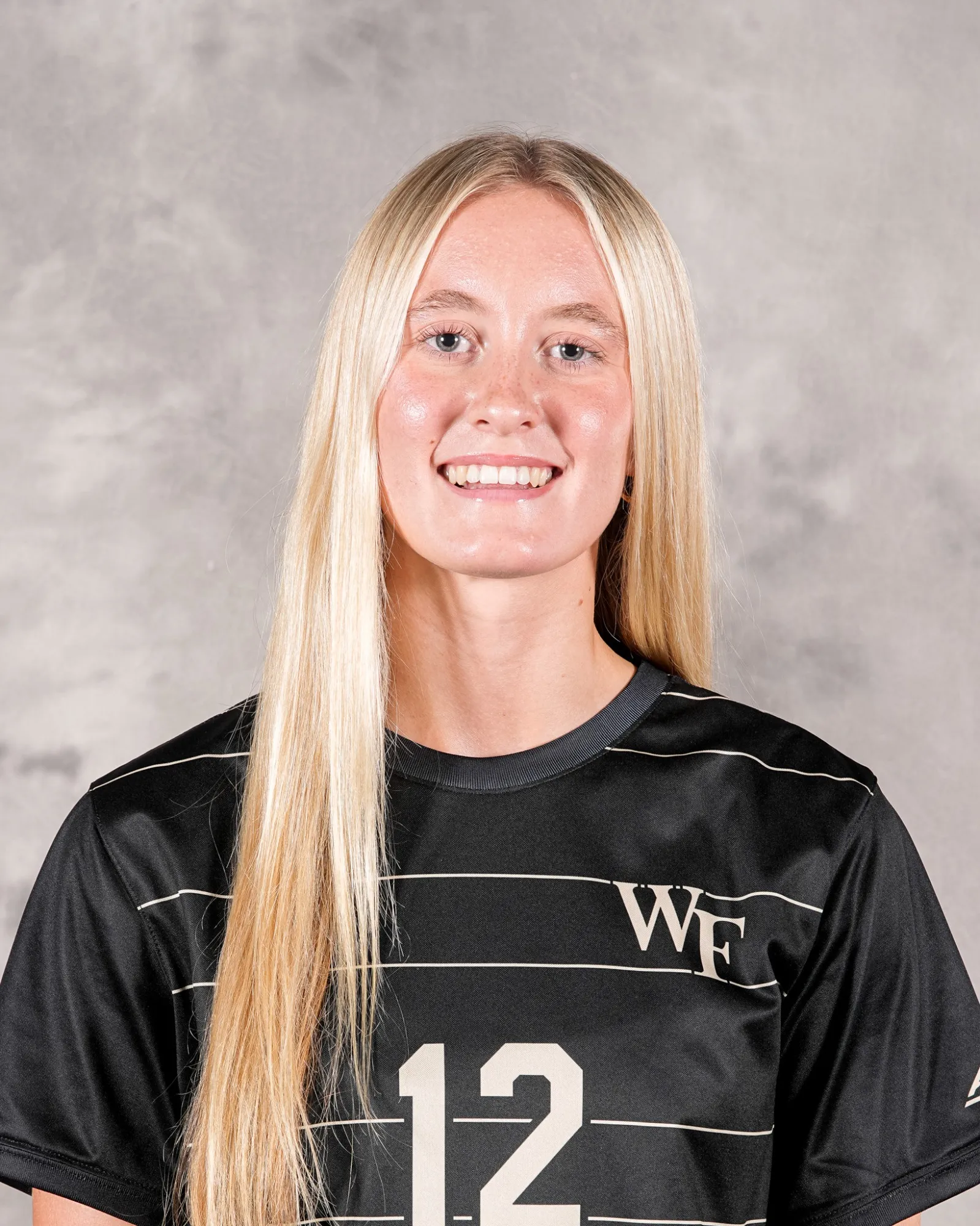 Aislynn Maguire, Soccer, undefined
