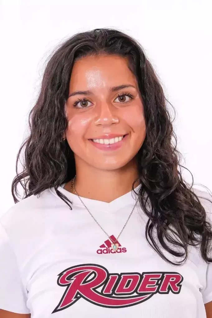 Isis Ovares, Soccer, undefined