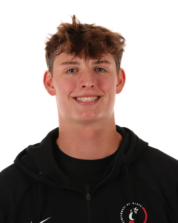Connor Bennett, Swimming & Diving, University of Cincinnati