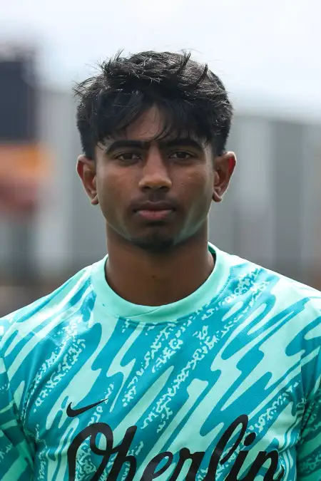 Ved Puttagunta, Soccer, Oberlin College