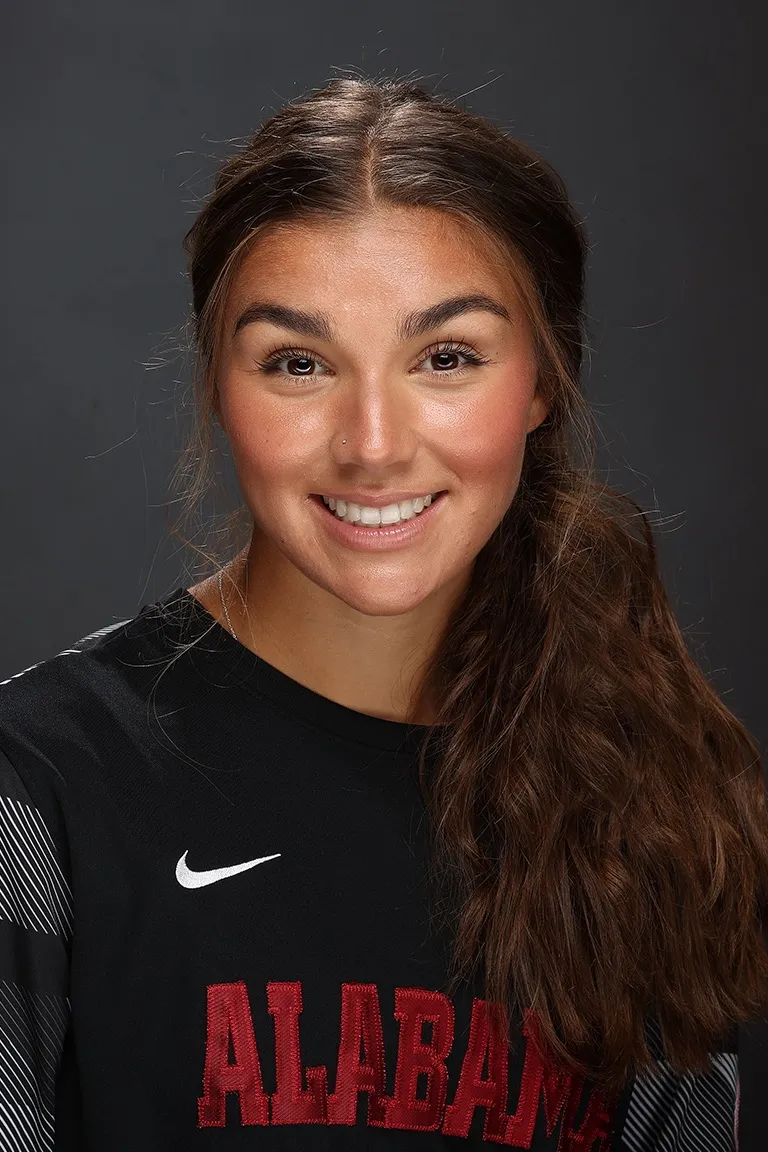 Madi Munguia, Soccer, undefined