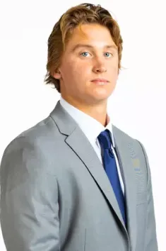 Carter Theissen, Hockey, undefined