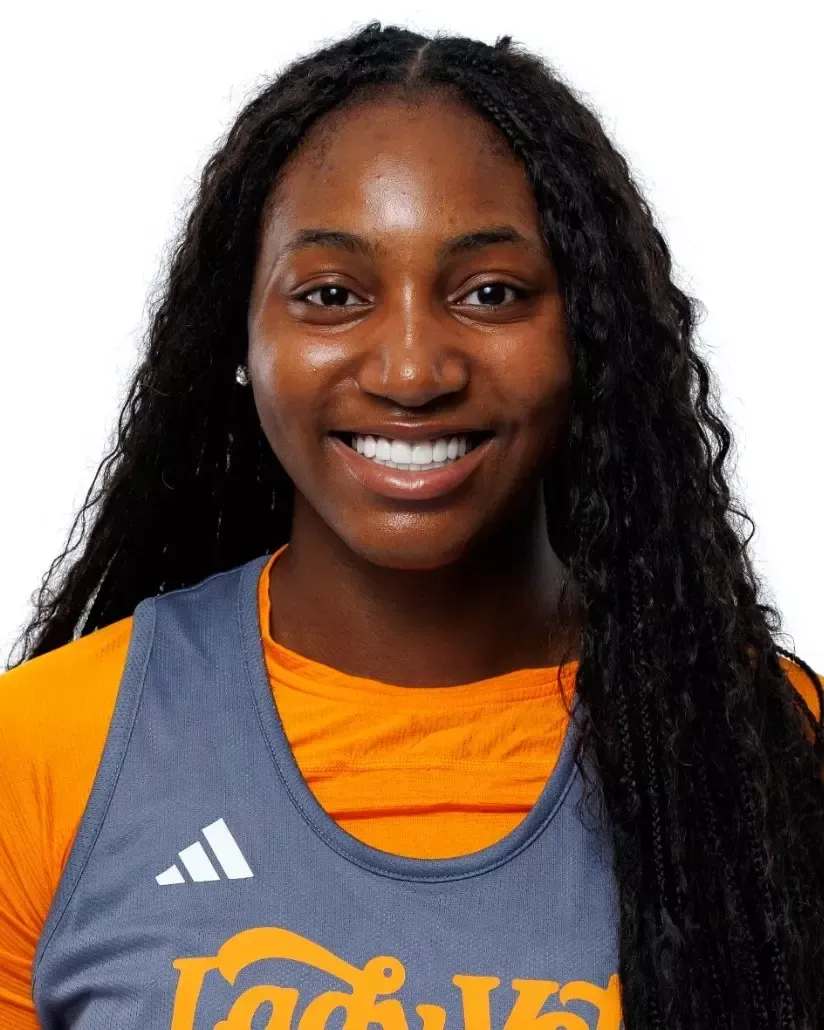 Gabby Minus, Basketball, undefined