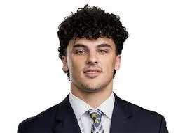 Hogan Hansen, Football, undefined