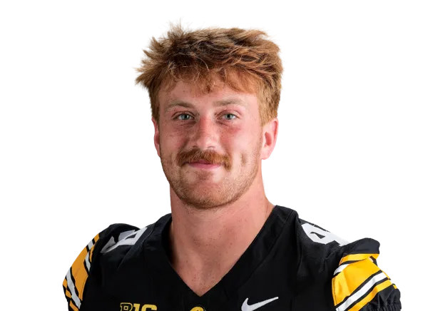 Max Llewellyn, Football, undefined