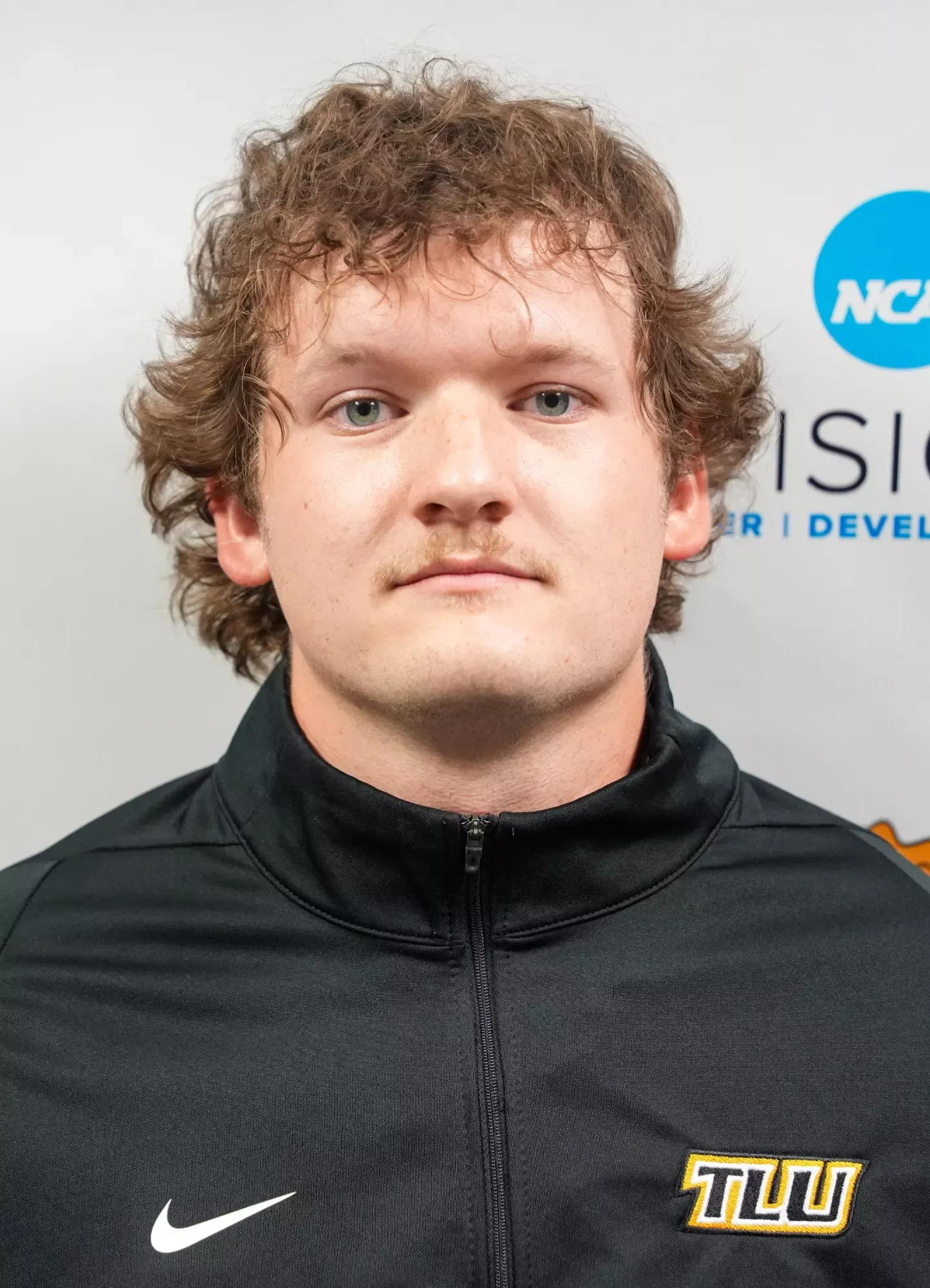 Hunter Reeves, Football, undefined