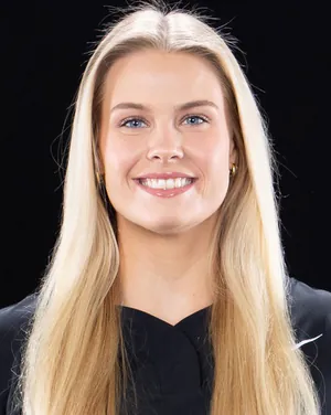 Kelsey Winters, Softball, undefined