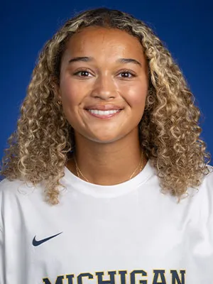 Stella Tapia, Soccer, undefined
