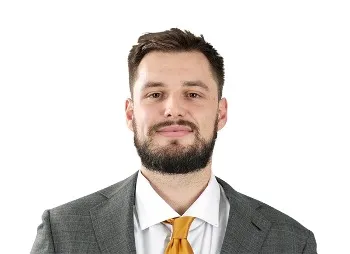 Jesse Mirco, Football, undefined
