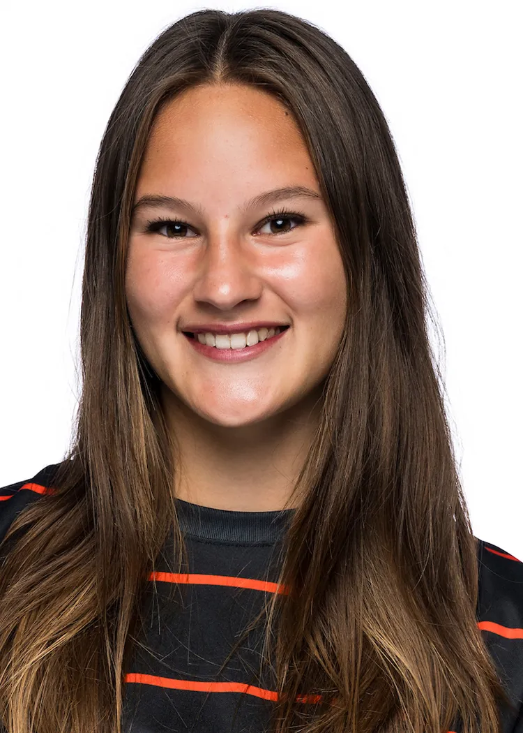 Isabela Marquart, Soccer, Oregon State University