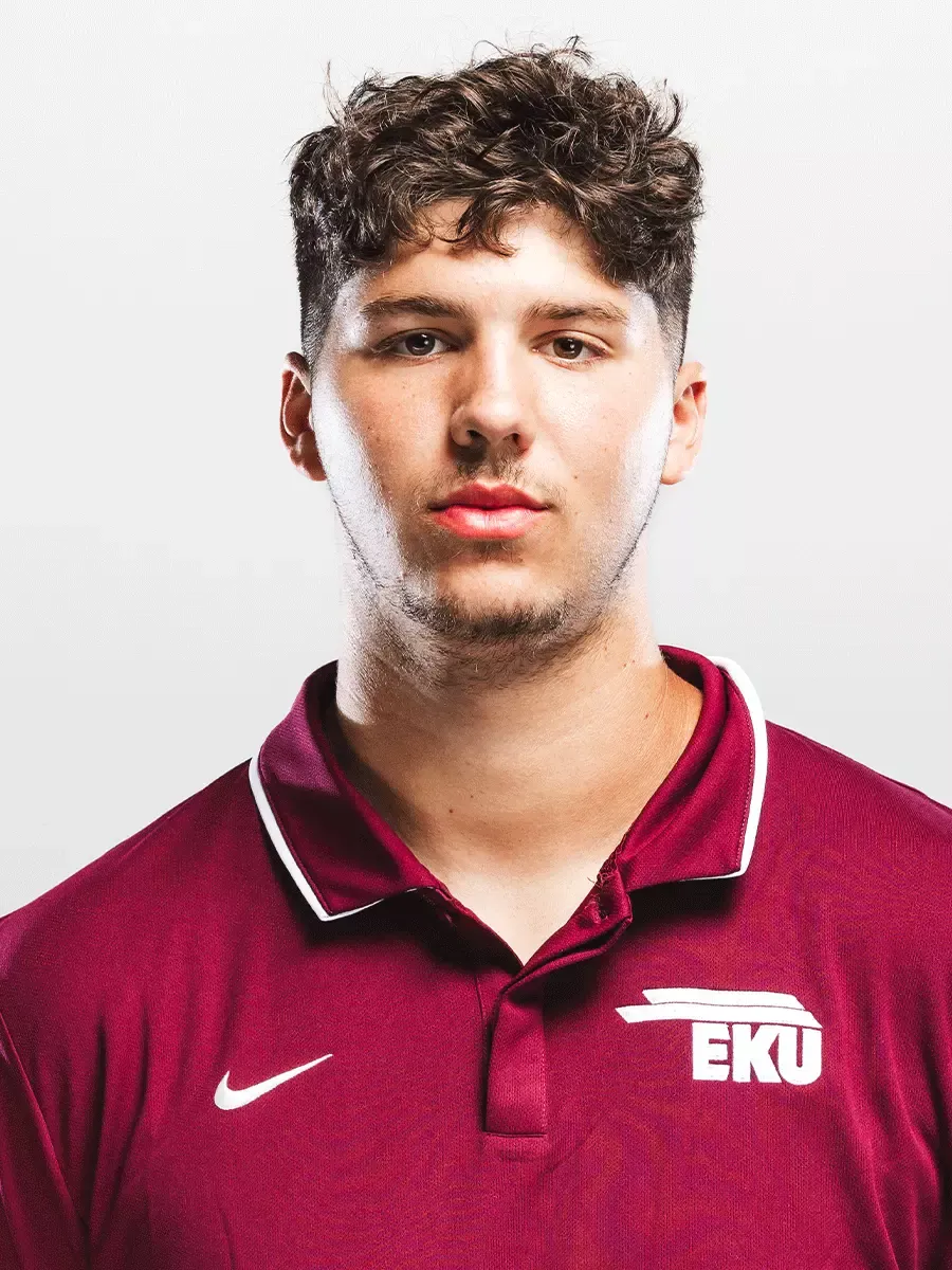 Tyler Travers, Football, undefined