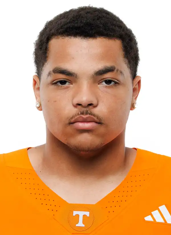 Gabriel Osenda, Football, University of Tennessee