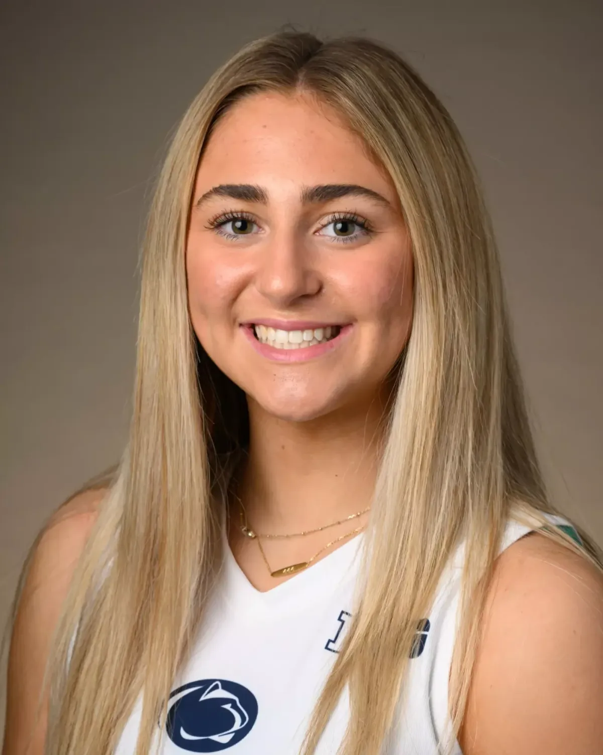 Izzy Starck, Volleyball, undefined