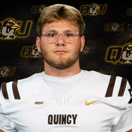 Quinn Schnarre, Football, Quincy University