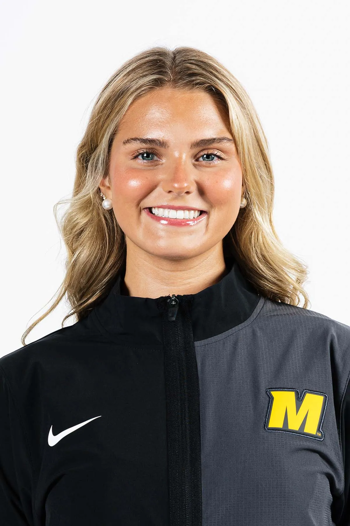 Piper McNeil, Swimming & Diving, undefined