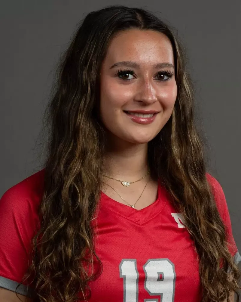 Isa Hughes, Volleyball, Monmouth College