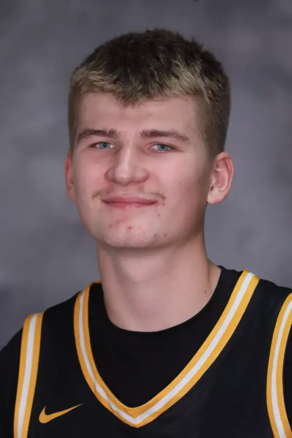 Ethan Sonju, Basketball, Gustavus Adolphus College