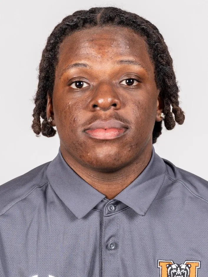 Aaryn Askew, Football, undefined