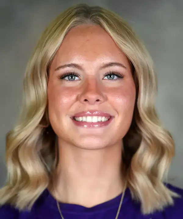 Sydney Newby, Basketball, Linfield University