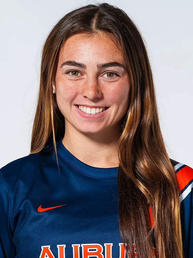 Izzy Whitaker, Soccer, undefined
