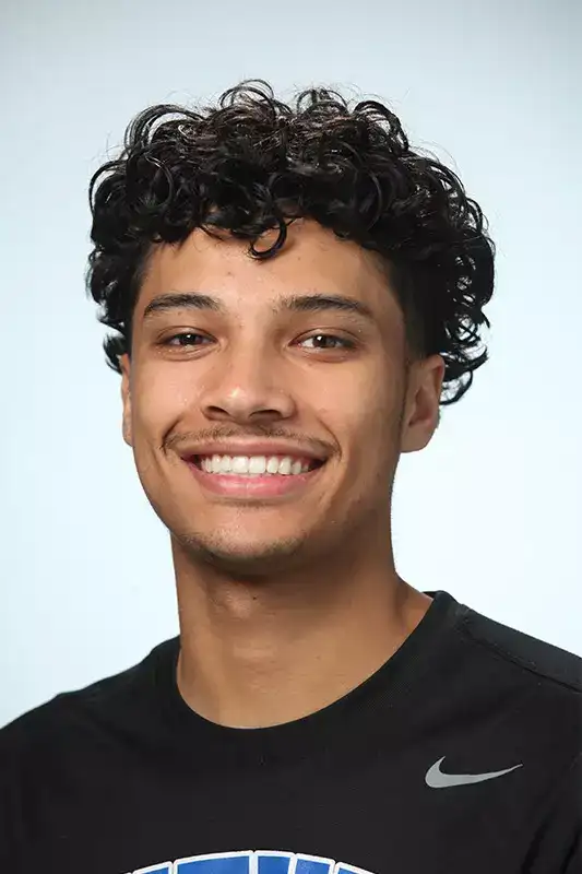 Pedrin Saceda-Hurt, Basketball, Luther College