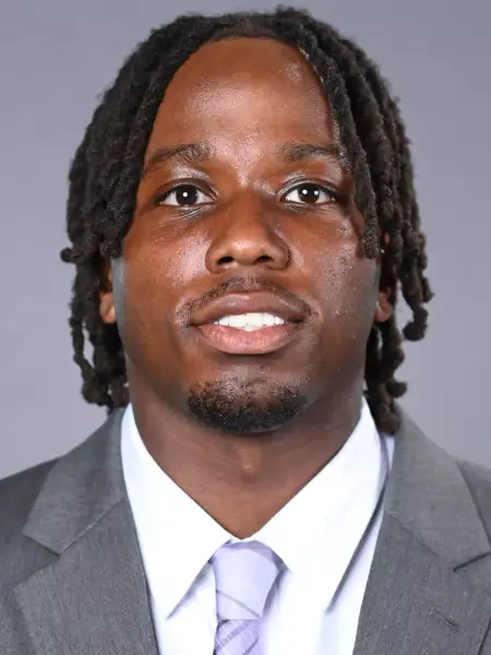 Chisom Onwuzurigbo, Football, College of the Holy Cross