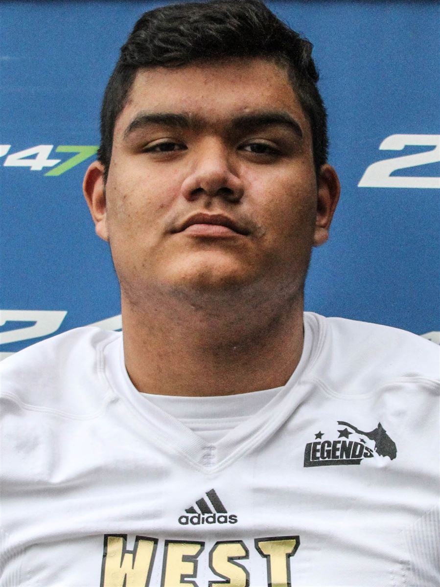 Cesar Reyes - Verified College Athlete on RallyFuel NIL Platform Cesar Reyes