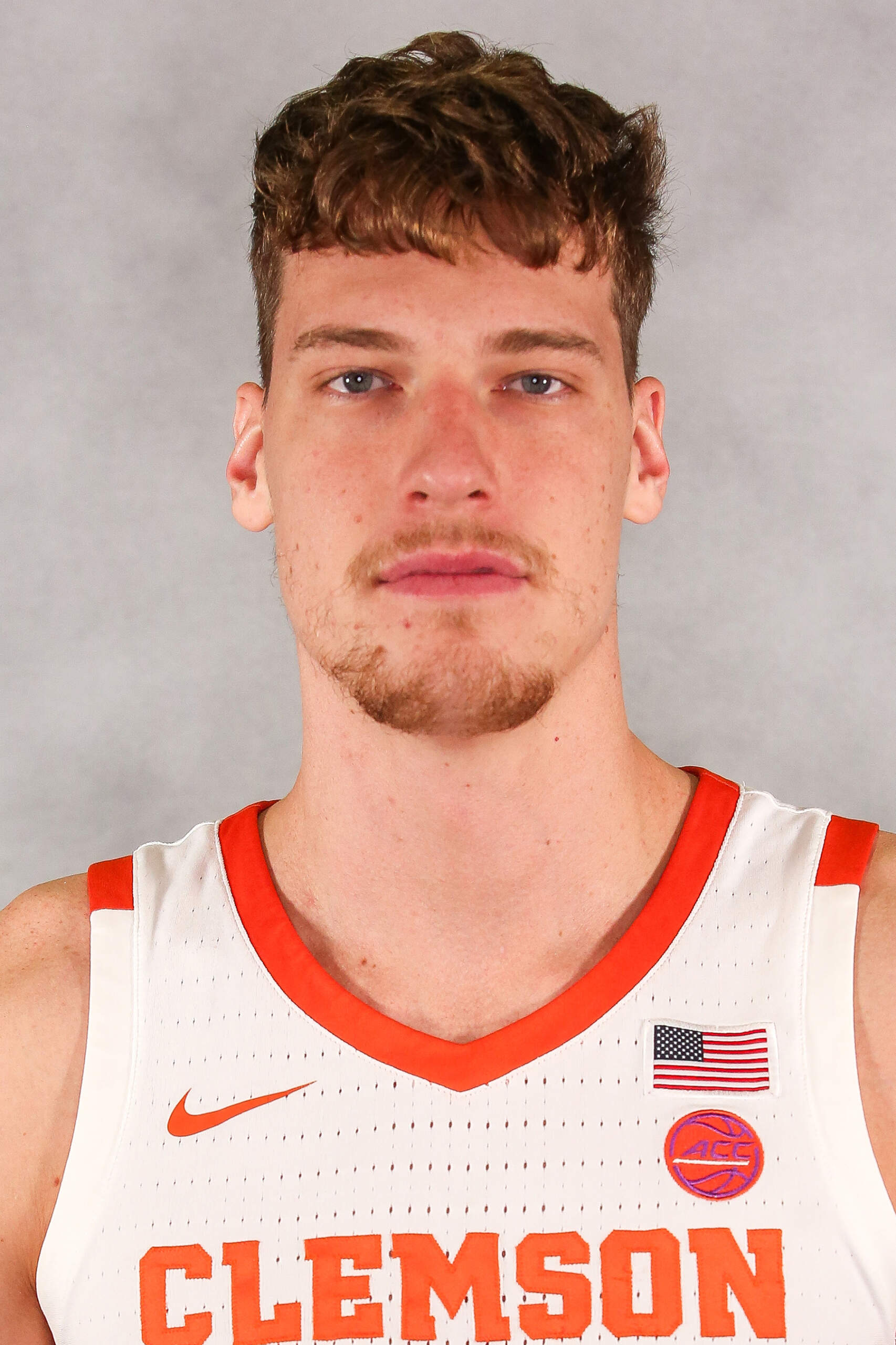 Viktor Lakhin photo
