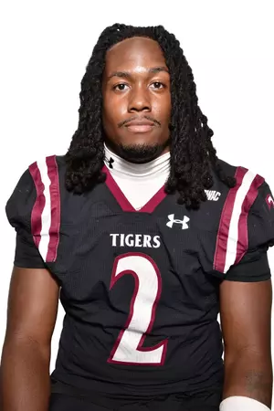 Jordon Davis - Verified College Athlete on RallyFuel NIL Platform Jordon Davis