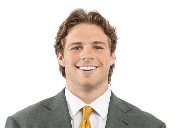 Landon Wells photo