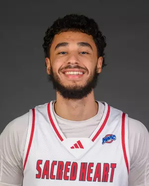 Raymond Espinal-Guzman, Basketball, Sacred Heart