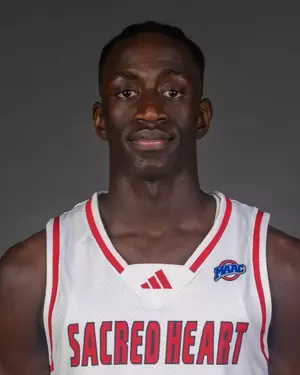 Fallou Gueye, Basketball, Sacred Heart