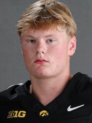 Carson Cooney, Football, Iowa