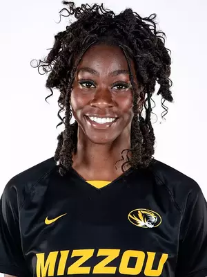 Shania Spriggs photo